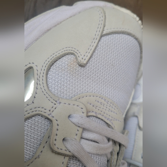 Adidas Falcon - Picture 8 of 16